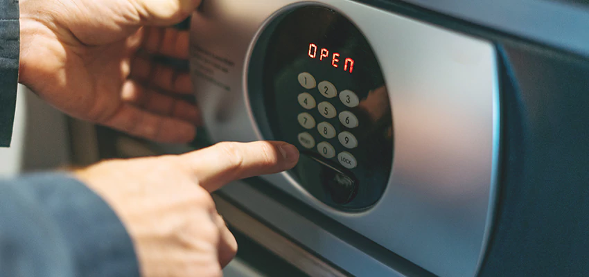 Cash Safe Openers in Agoura Hills, California