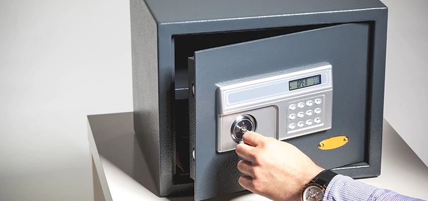 Jewelry Safe Unlocking Service in Agoura Hills, California